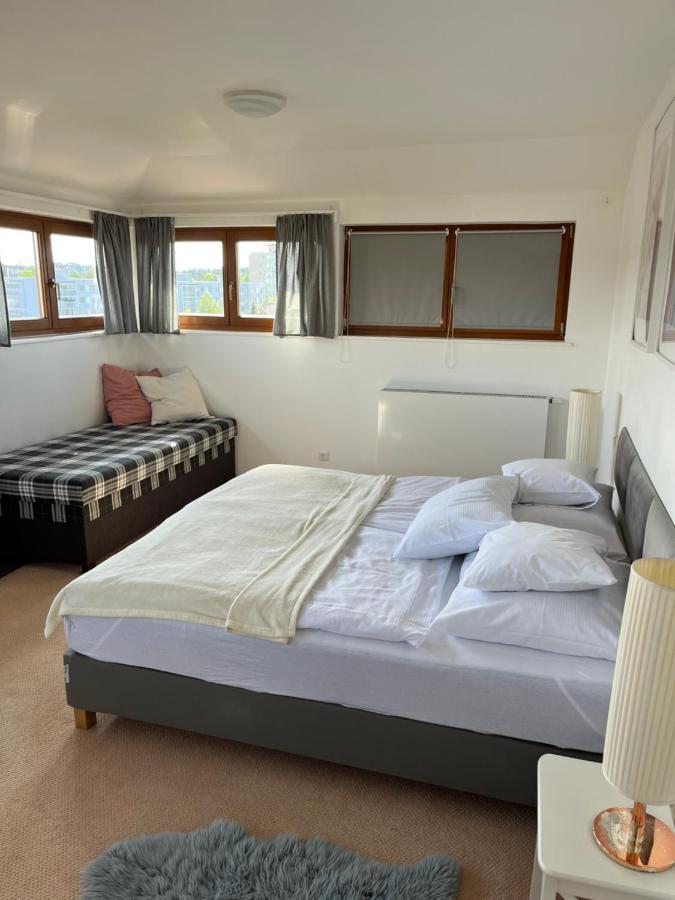 Residence Sarka Top Praha Bagian luar foto